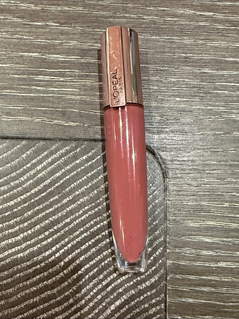 NWT L’Oréal 50 Feathery Fleur Pink Nude Lip Color gloss